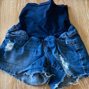 Maternity shorts